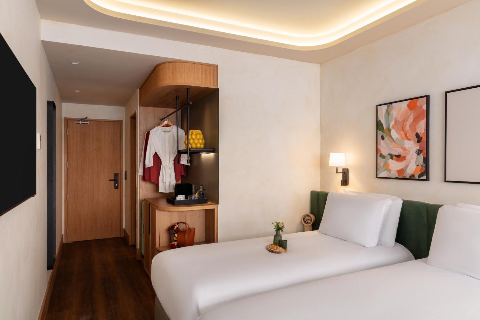 Deluxe Double or Twin Room